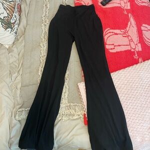 Crossover flare leggings